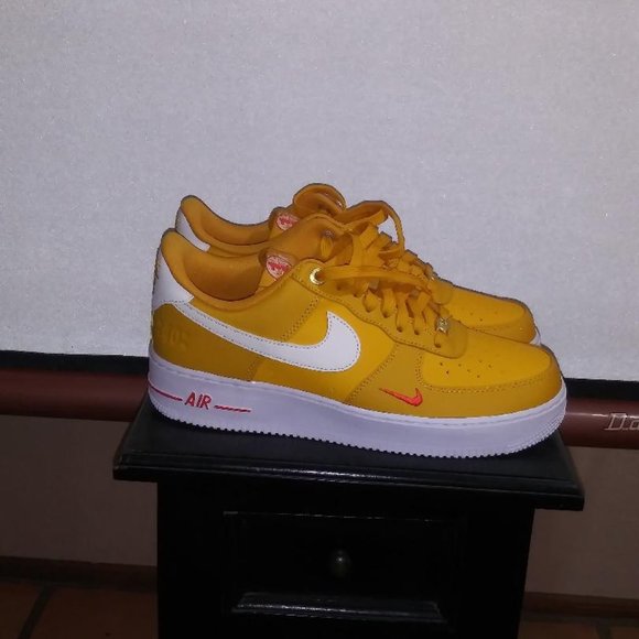 Nike Air Force 1 I Low 07 SE 40th Anniversary Yellow Ochre Sail - Picture 4 of 6